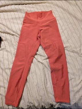 Alo Yoga Airlift Strawberry Color